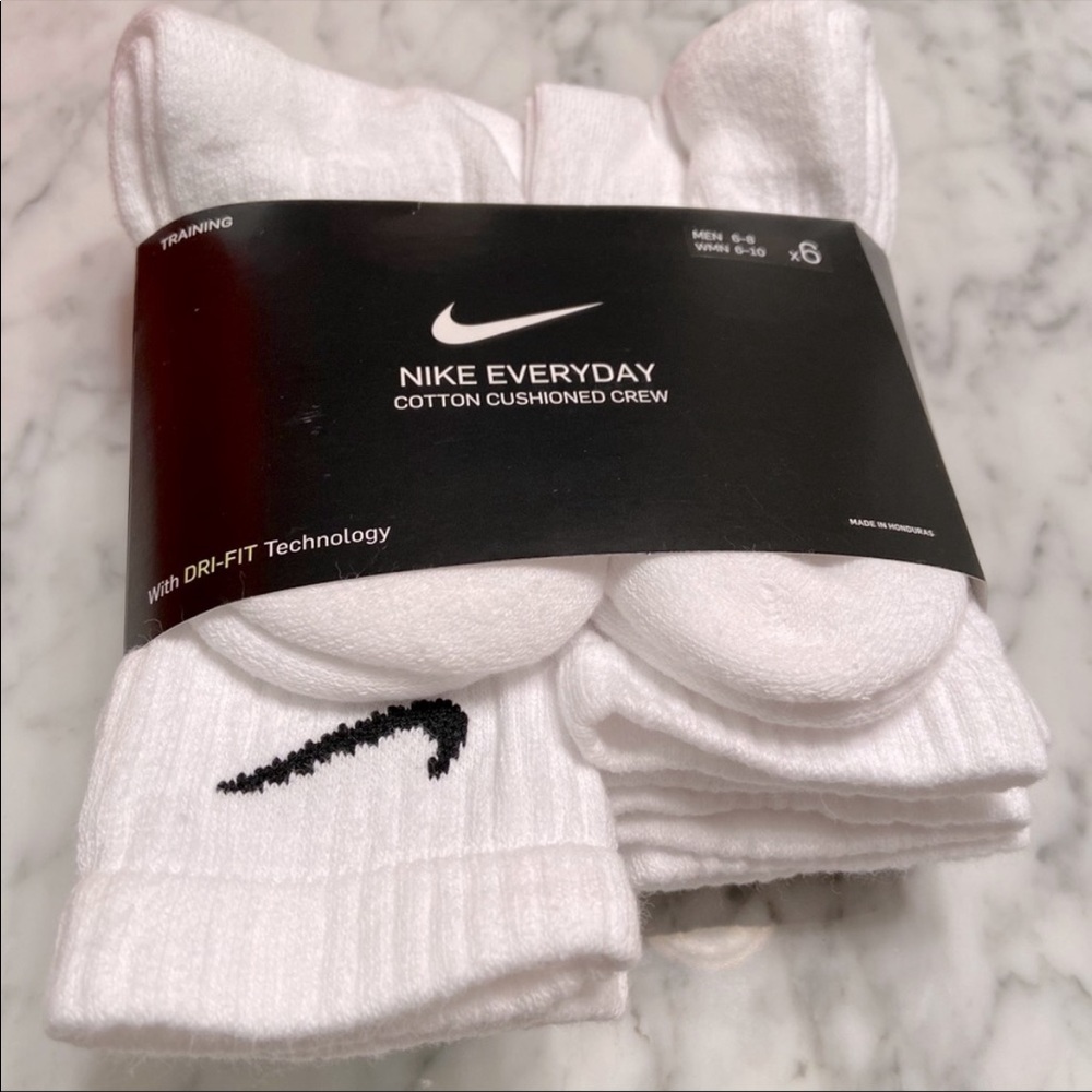 Nike cushioned crew socks